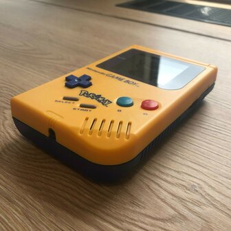 Gameboy Classic Pokemon Yellow Edition