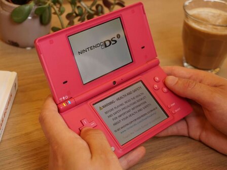 Nintendo DSi Pink