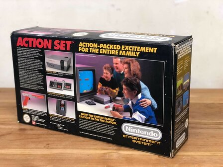 Nintendo NES Console - Action Set [Complete]