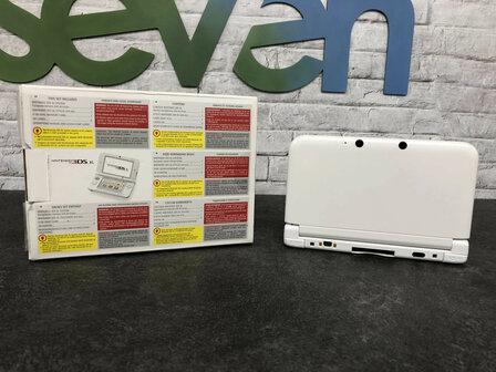 Nintendo 3DS XL - White [Complete]