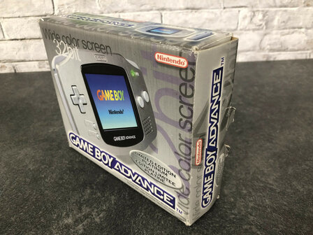 Gameboy Advance Silver [Complete]