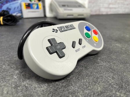 Super Nintendo Starter Pack - Super Mario World Edition [Complete]