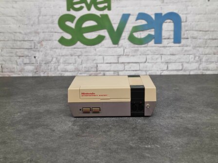 Nintendo NES console - CIC-Lockout chip mod