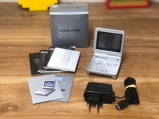 Gameboy Advance SP Silver [Complete]