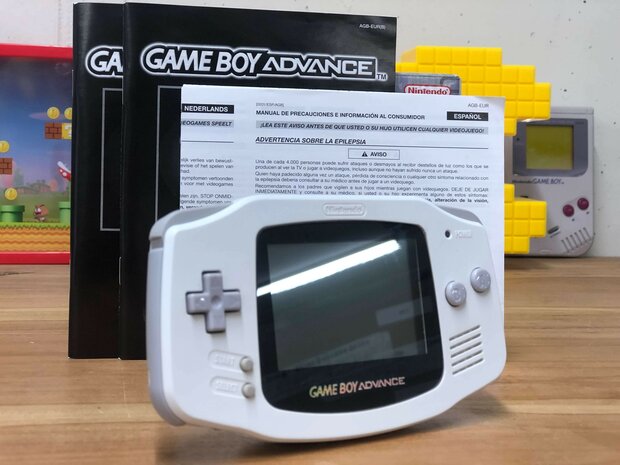 Gameboy Advance White [Complete]