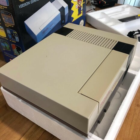 Nintendo NES Console - Control Deck + Super Mario Bros 3 [Complete] (Kopie)