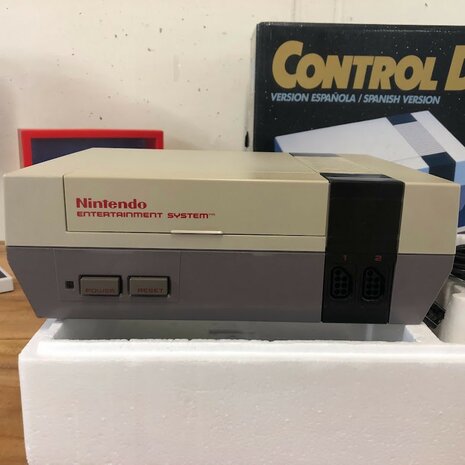 Nintendo NES Console - Control Deck + Super Mario Bros 3 [Complete] (Kopie)