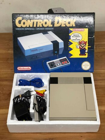 Nintendo NES Starter Pack - Control Deck Edition [Complete]