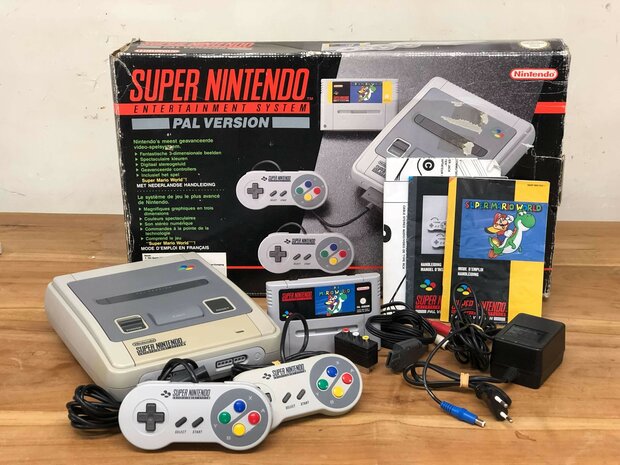 Super Nintendo SNES Console - Super Mario World [Complete]