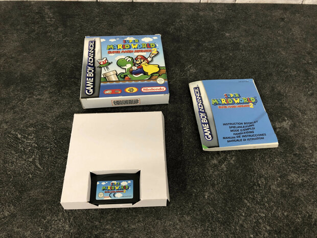 Gameboy Advance Transparent Blue + Super Mario Advance 2 - Super Mario World [Complete]