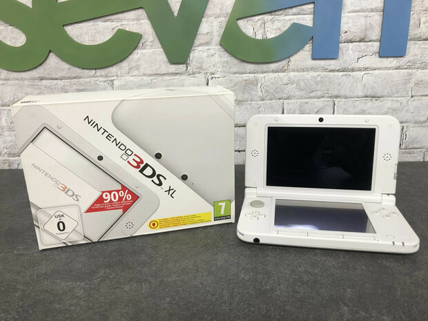 Nintendo 3DS XL - White [Complete]