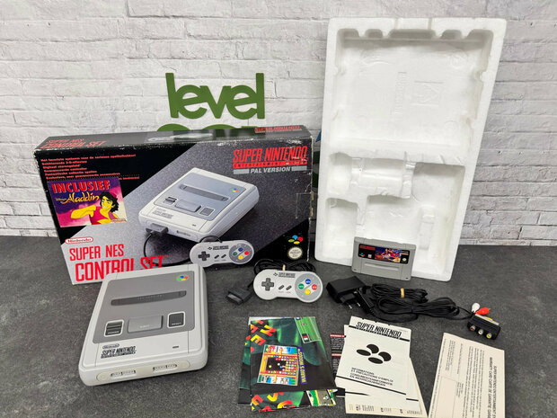 Super Nintendo Starter Pack - Aladdin Edition [Complete]