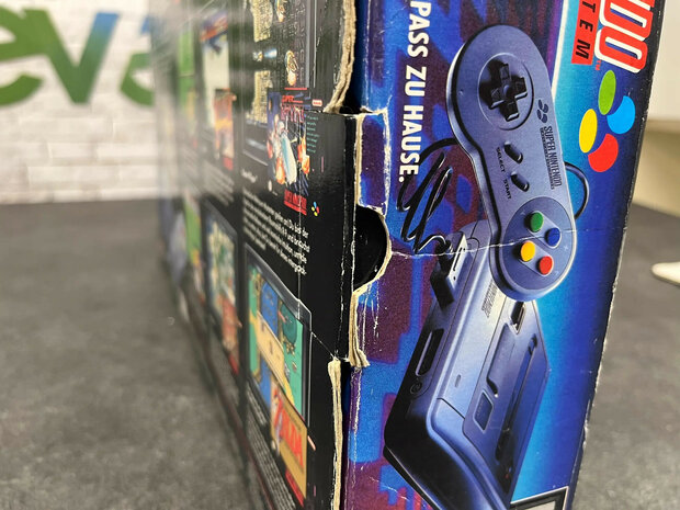 Super Nintendo Starter Pack - Super Mario World Edition [Complete]