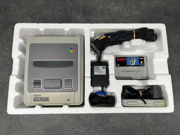Super Nintendo Starter Pack - Super Mario World Edition [Complete]