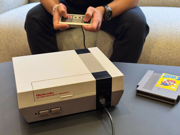 Nintendo NES Console