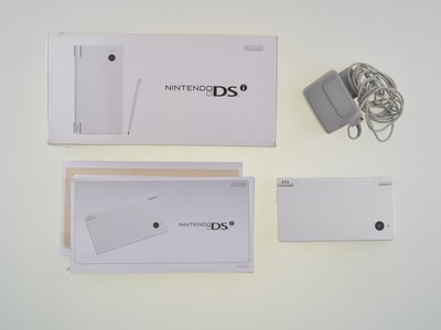Nintendo DSi White [Complete]