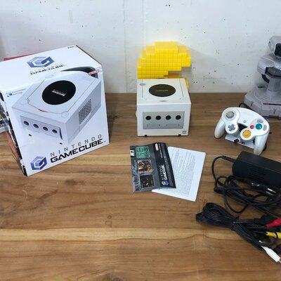 Nintendo Gamecube Starter Pack - Pearl Edition [Complete]