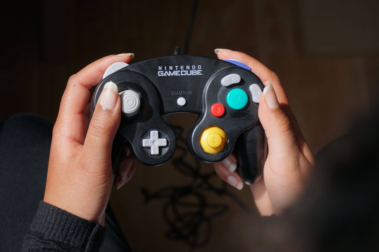 Real sales gamecube controller