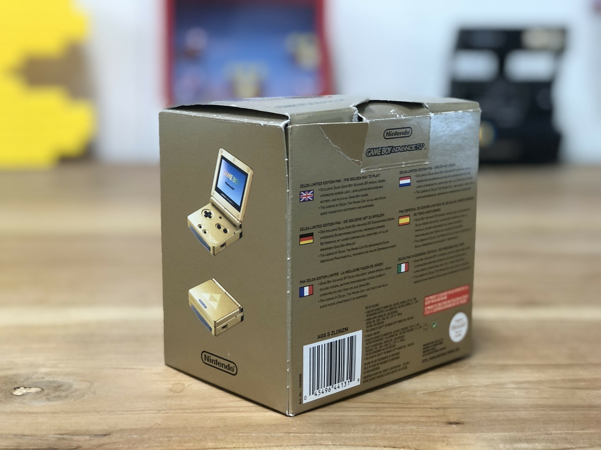 Gameboy Advance SP Zelda Limited Edition [Complete] - Gameboy Advance Hardware - 3