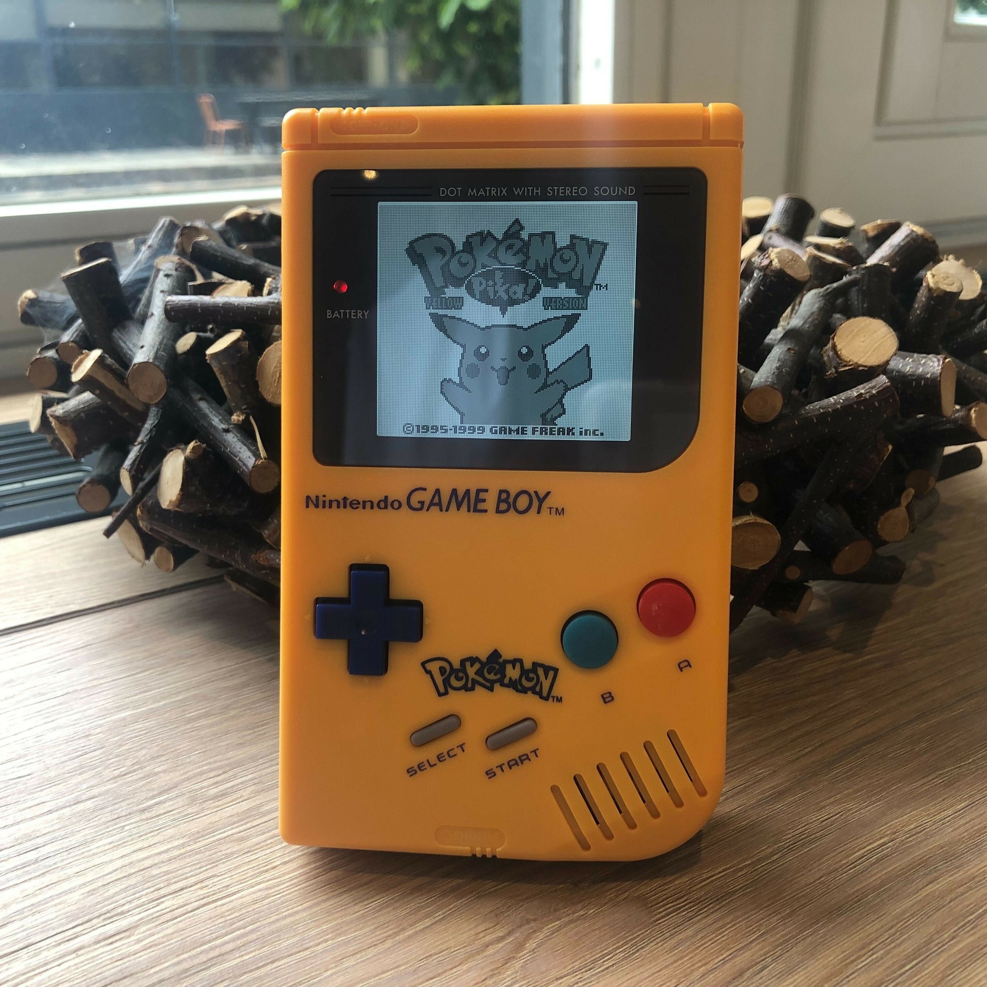 Gameboy Classic IPS Pokemon Yellow Edition - Gameboy Classic Hardware - 2