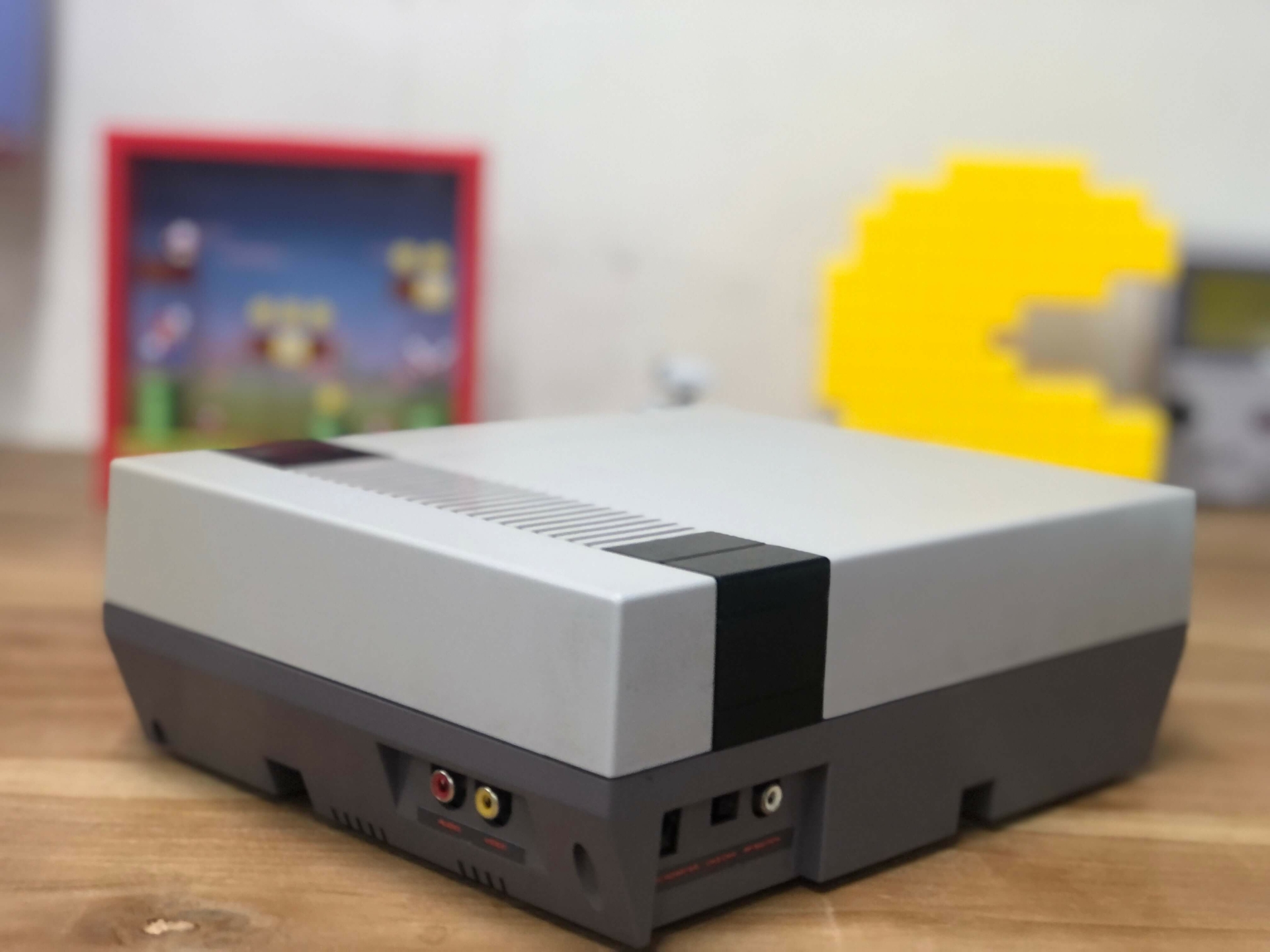 Nintendo NES Console [NTSC] - Nintendo NES Hardware