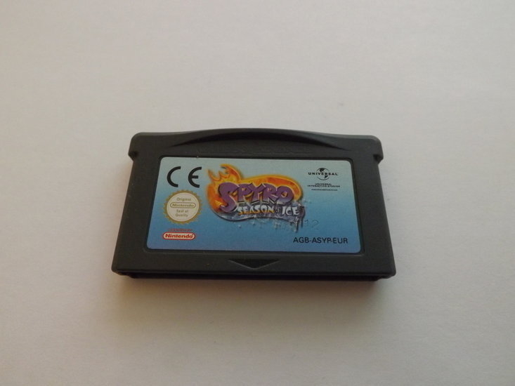 Spyro: Season of Ice - Gameboy Advance Games