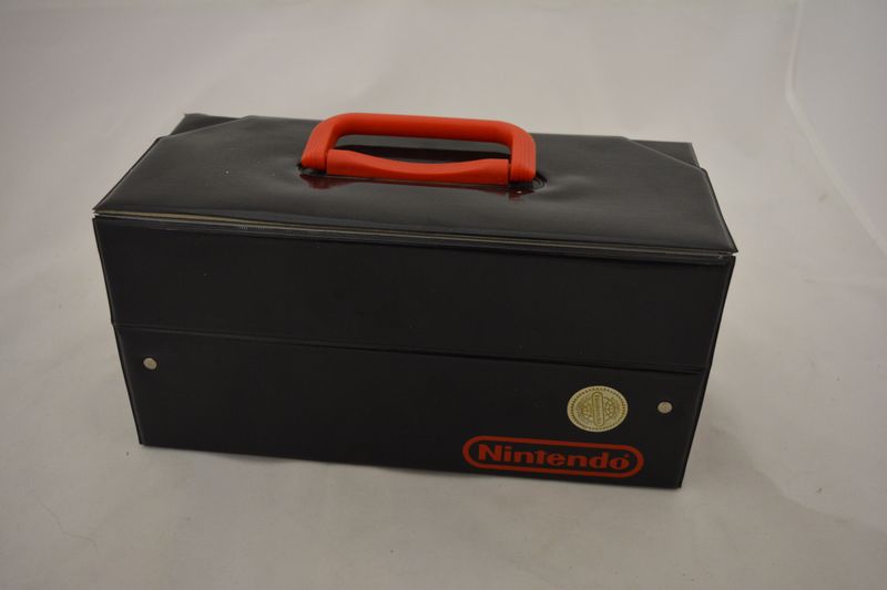 Originele Nintendo Koffer (Medium) | Nintendo NES Hardware | RetroNintendoKopen.nl